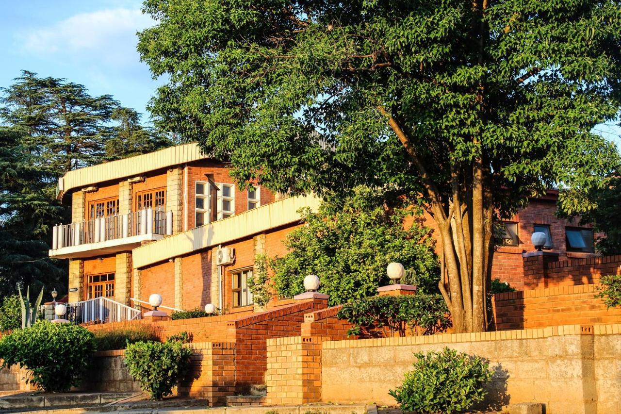 Mountain View Hotel - Lesotho Leribe Exterior photo